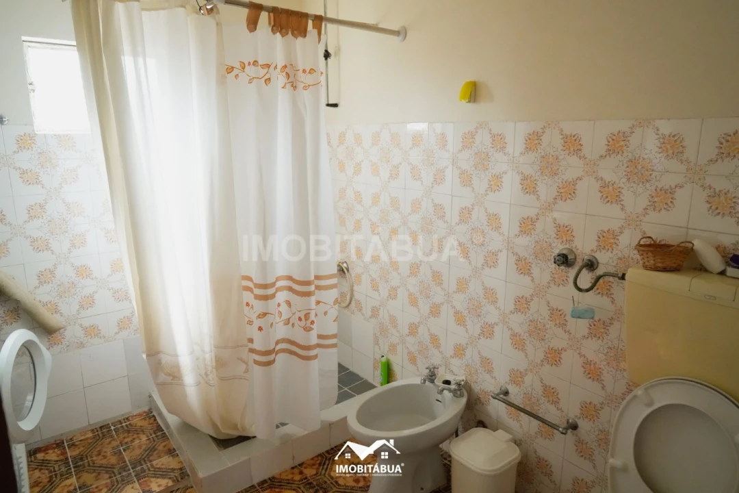 Moradia T2 para Venda em Parada Foto 6