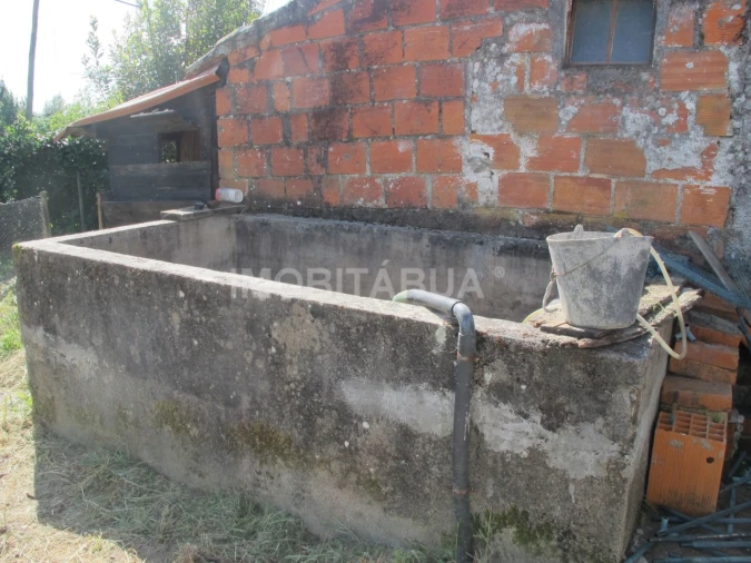 Moradia T2 para Venda em Parada Foto 9