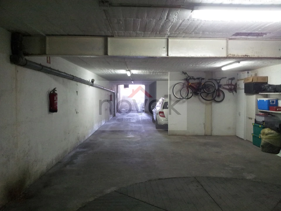 Garagem para Venda em Vila do Conde Foto 1