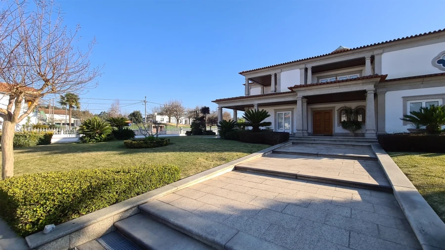 Moradia T4 para Venda em Remelhe Foto 2