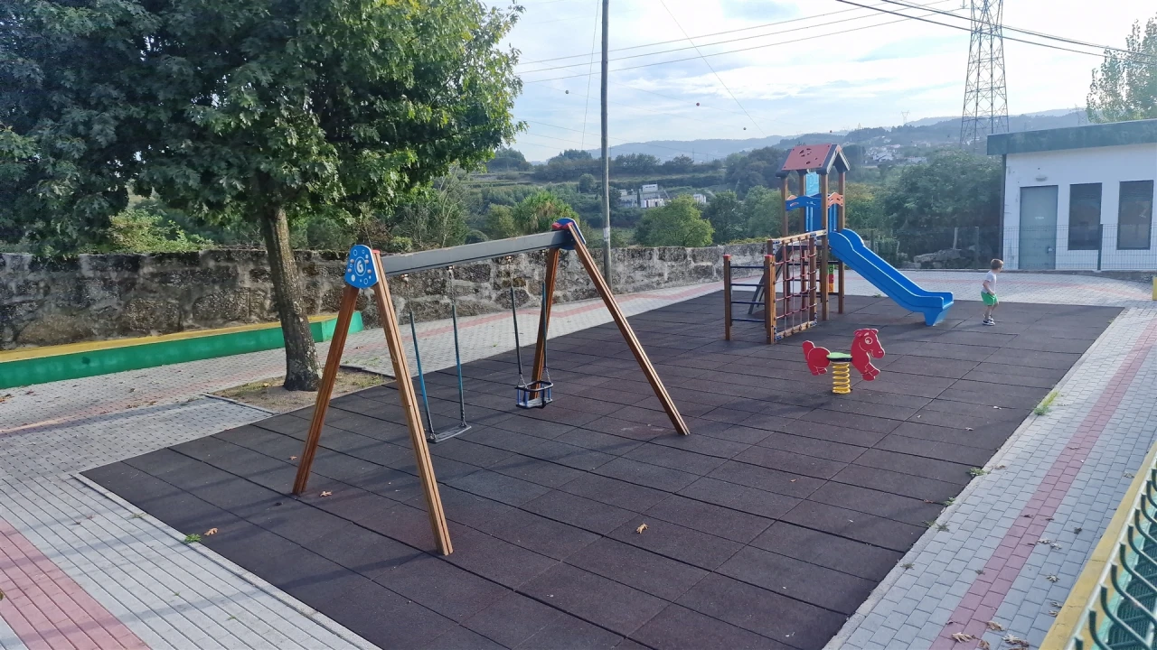 Apartamento T1 para Venda em Serzedelo Foto 8