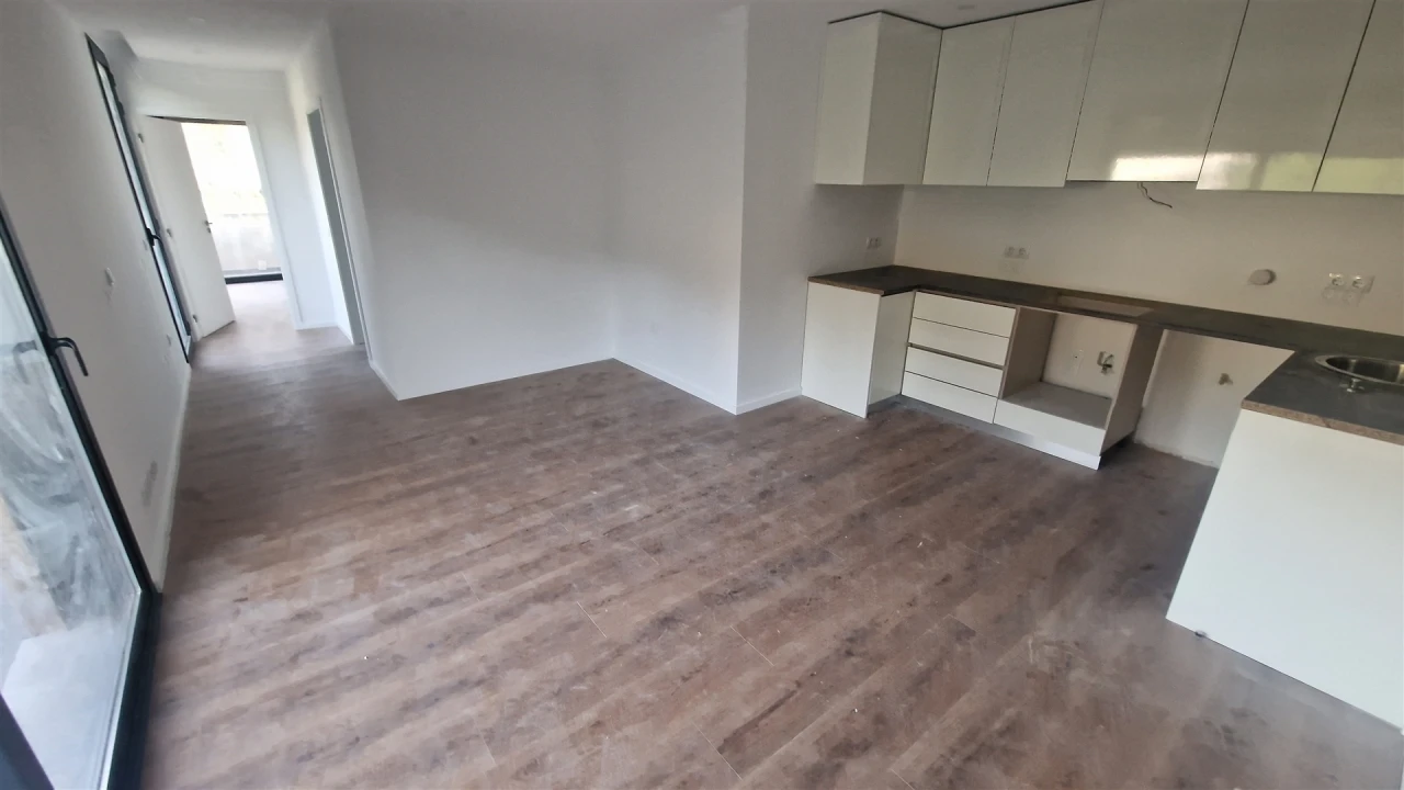 Apartamento T1 para Venda em Serzedelo Foto 4