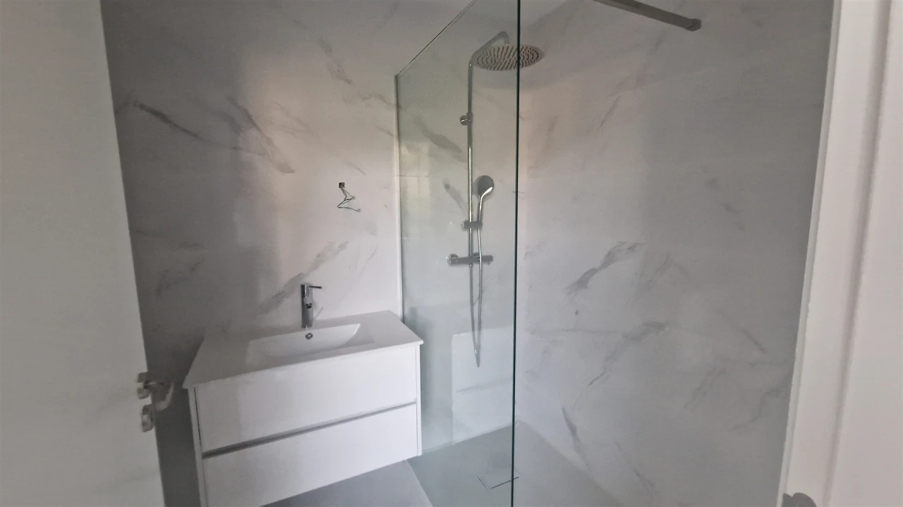 Apartamento T1 para Venda em Serzedelo Foto 10