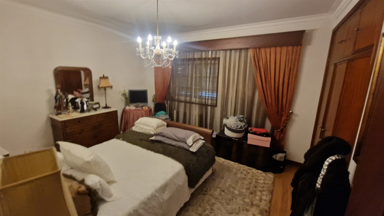 Moradia T4 para Venda em Serzedelo Foto 27