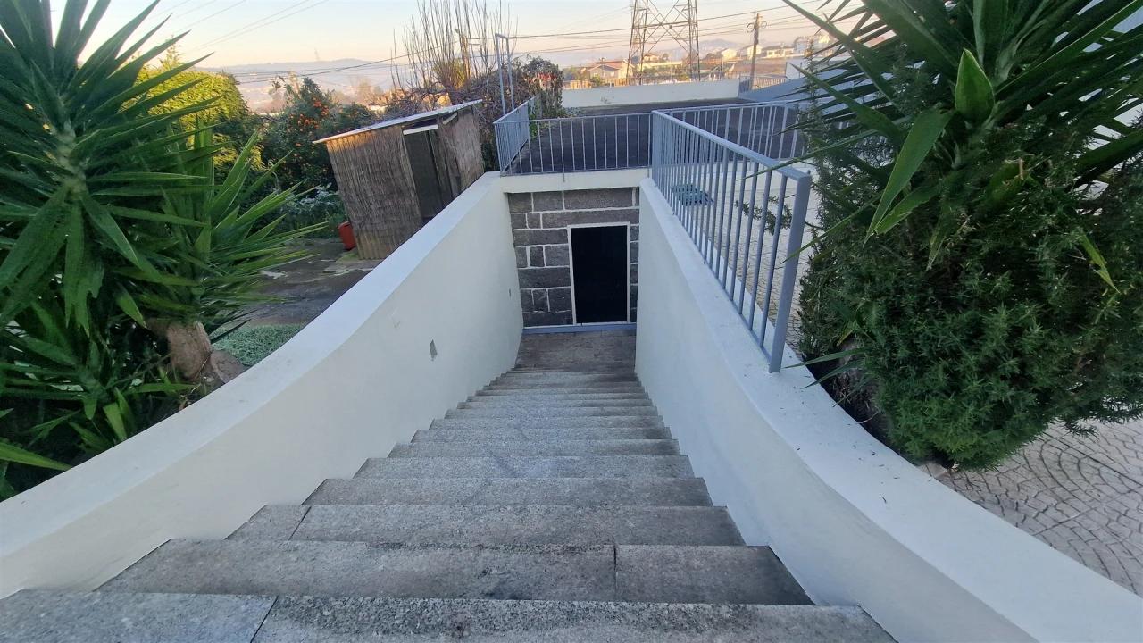 Moradia T4 para Venda em Serzedelo Foto 14