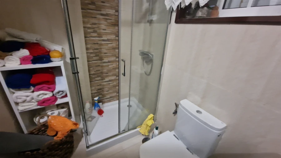 Moradia T4 para Venda em Serzedelo Foto 38