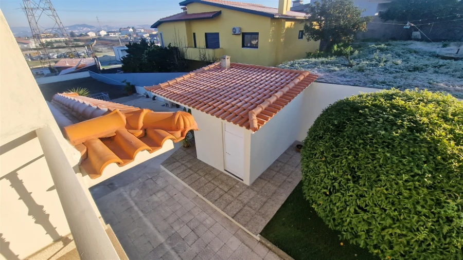 Moradia T4 para Venda em Serzedelo Foto 42