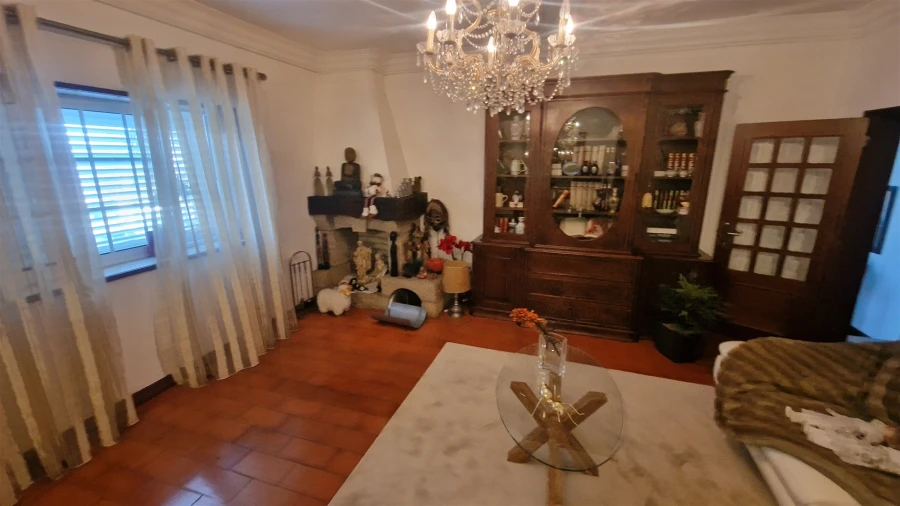 Moradia T4 para Venda em Serzedelo Foto 25