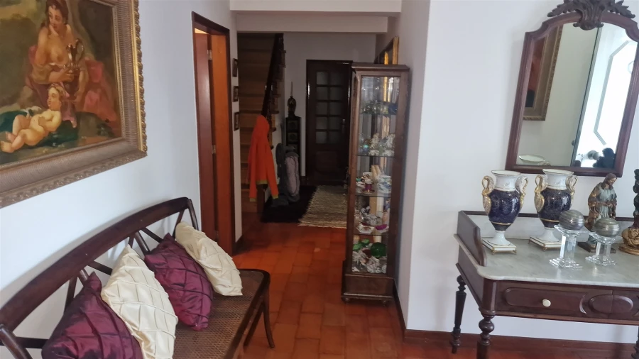 Moradia T4 para Venda em Serzedelo Foto 21