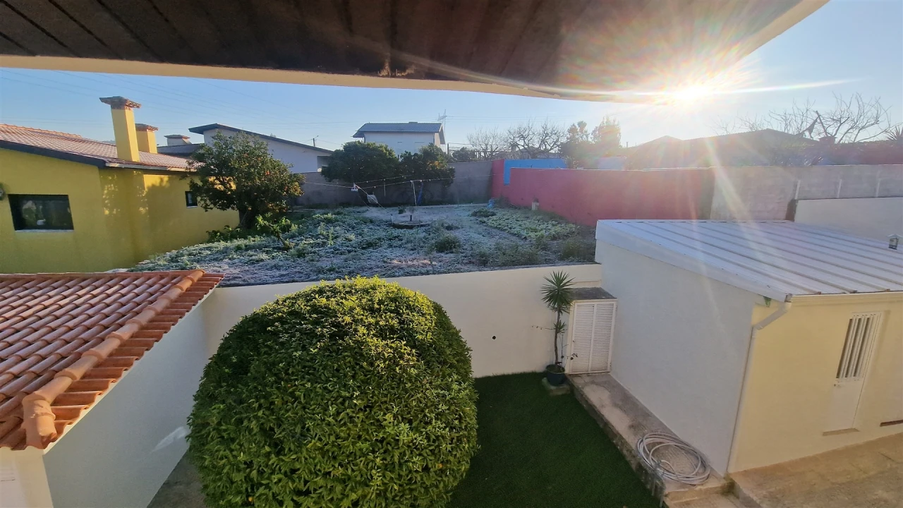 Moradia T4 para Venda em Serzedelo Foto 43