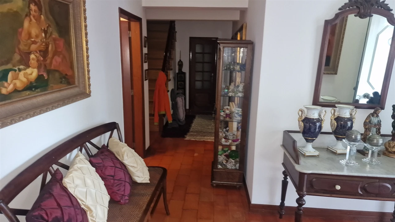 Moradia T4 para Venda em Serzedelo Foto 21