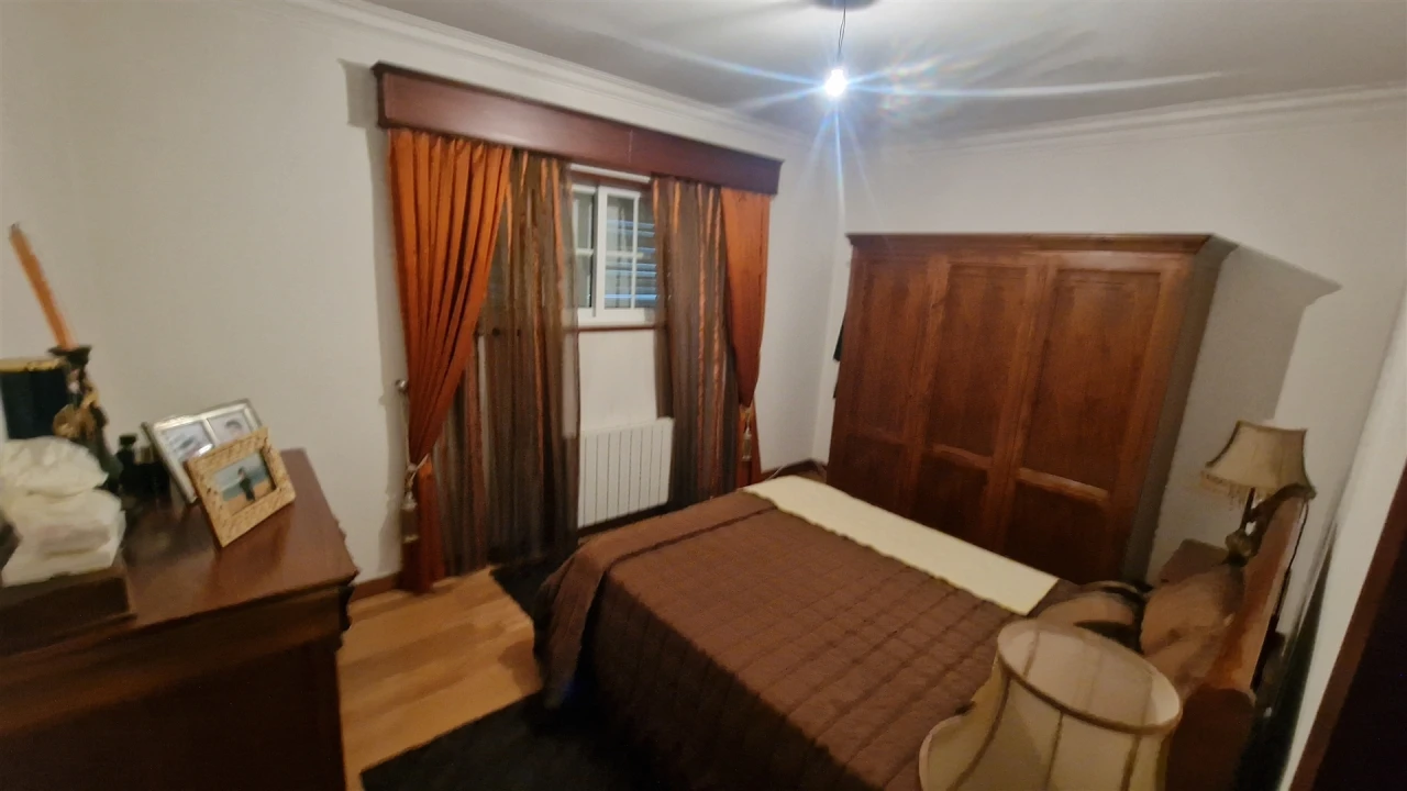 Moradia T4 para Venda em Serzedelo Foto 39