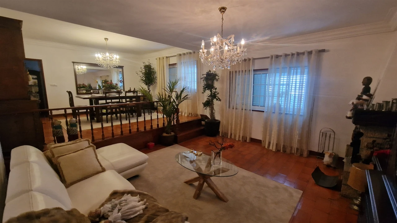 Moradia T4 para Venda em Serzedelo Foto 24