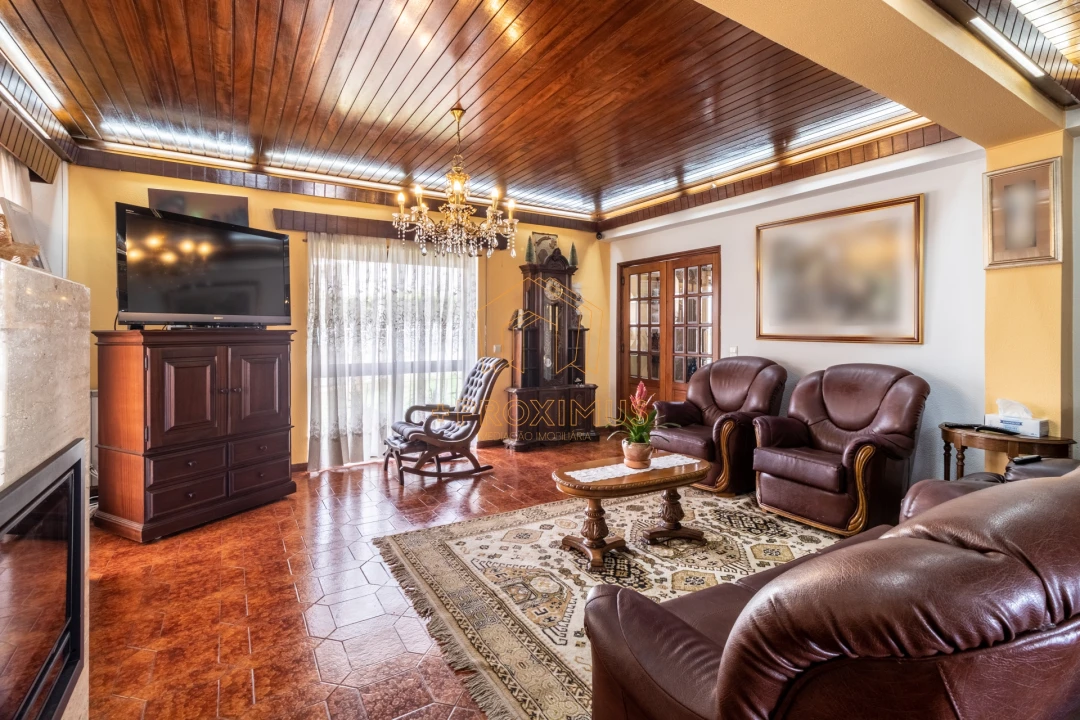 Moradia T5 para Venda em Tavarede Foto 8