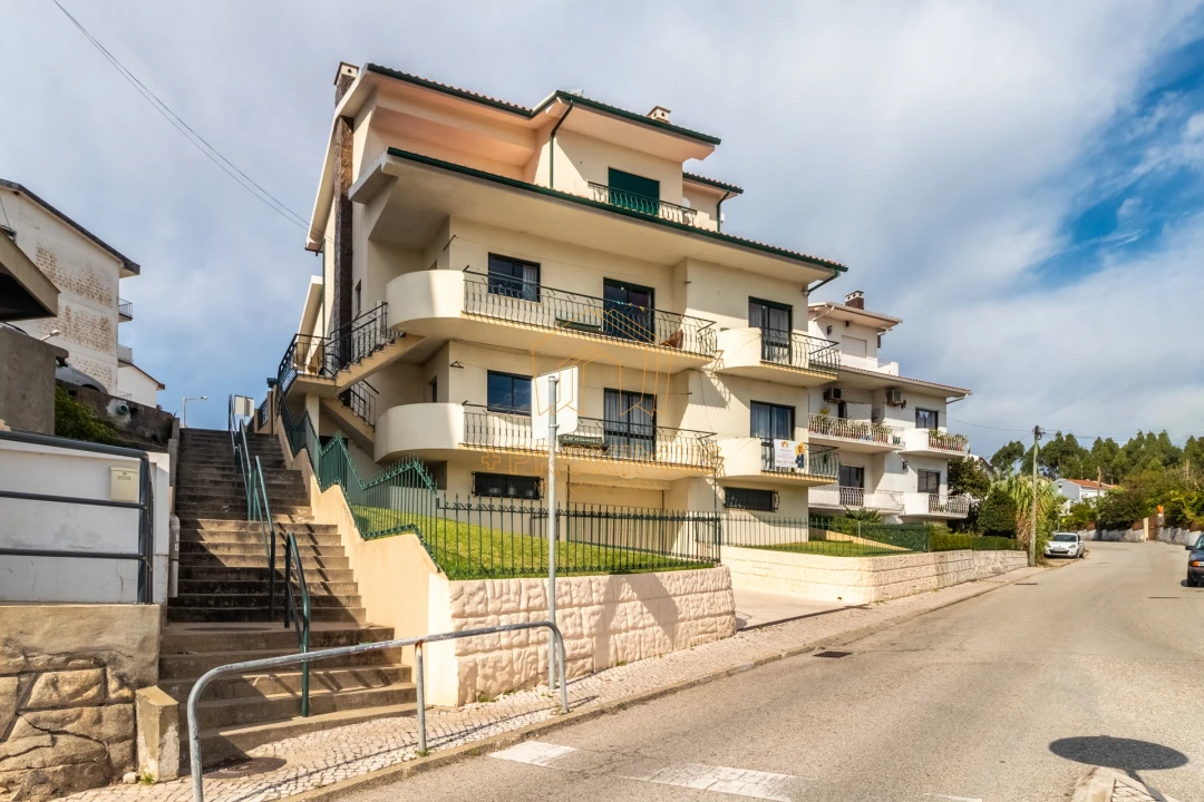 Moradia T5 para Venda em Tavarede Foto 1