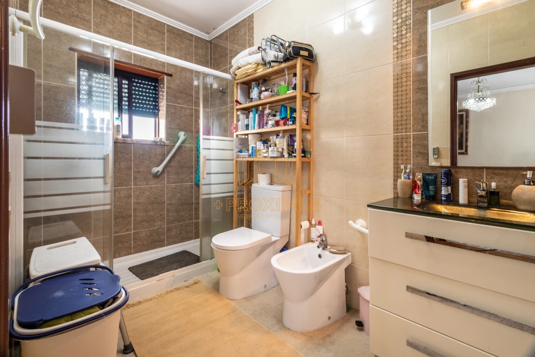 Moradia T5 para Venda em Tavarede Foto 32