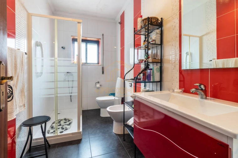 Moradia T5 para Venda em Tavarede Foto 17