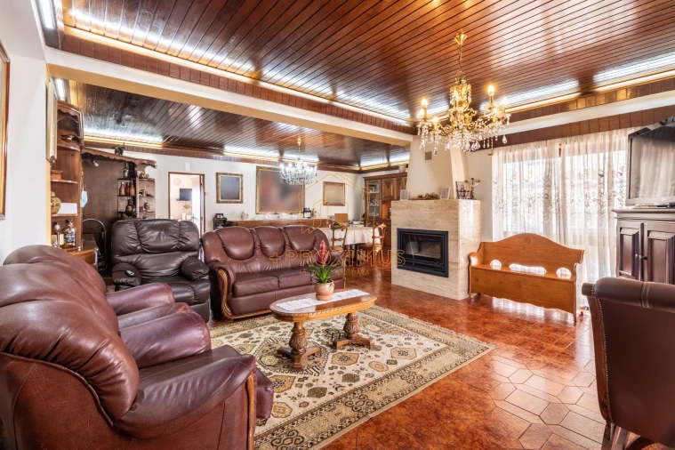 Moradia T5 para Venda em Tavarede Foto 7