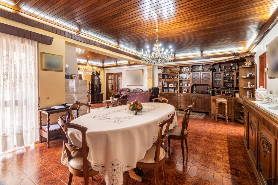 Moradia T5 para Venda em Tavarede Foto 10