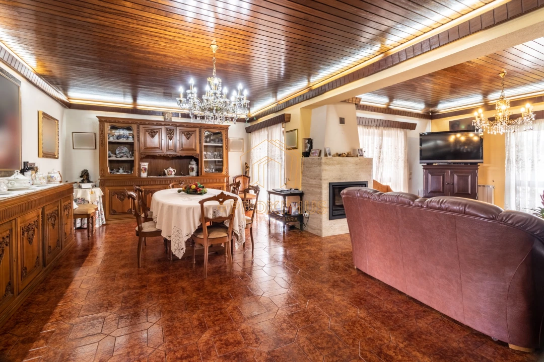 Moradia T5 para Venda em Tavarede Foto 9