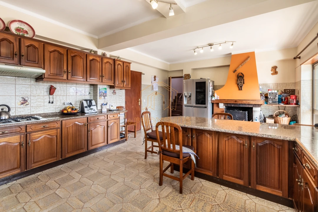 Moradia T5 para Venda em Tavarede Foto 14