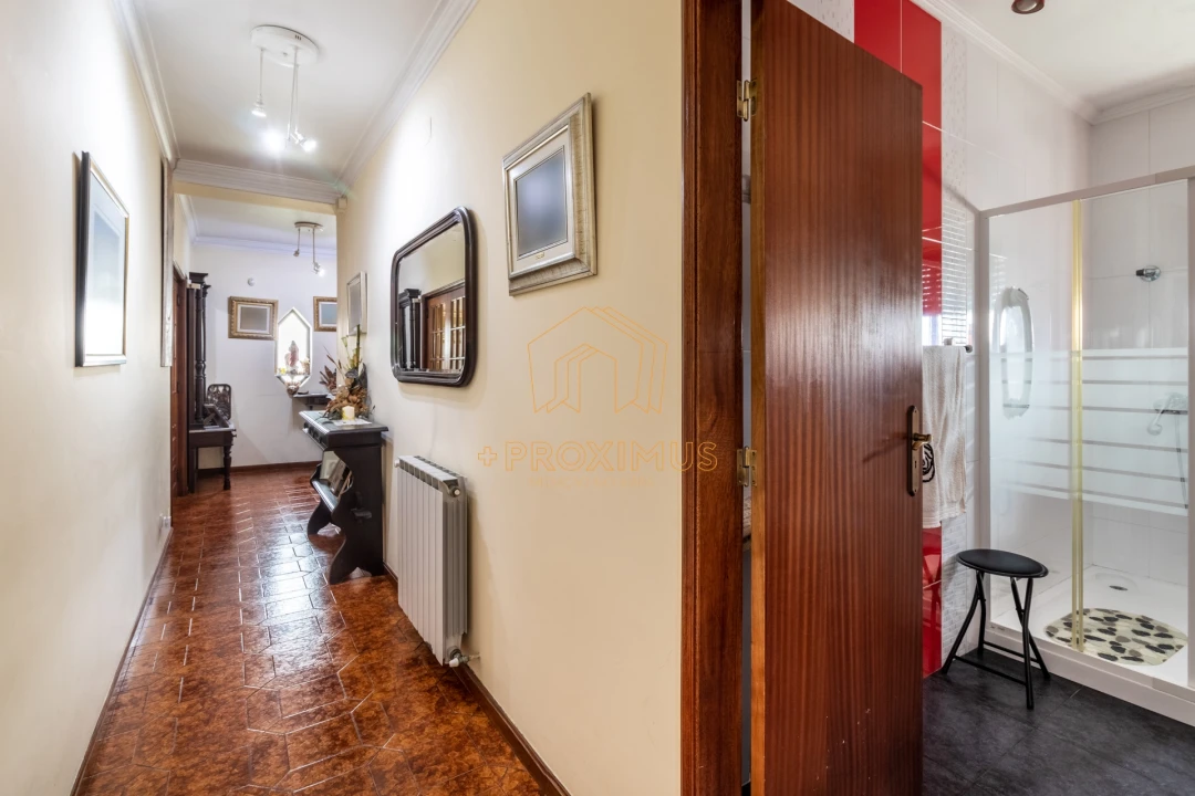 Moradia T5 para Venda em Tavarede Foto 16