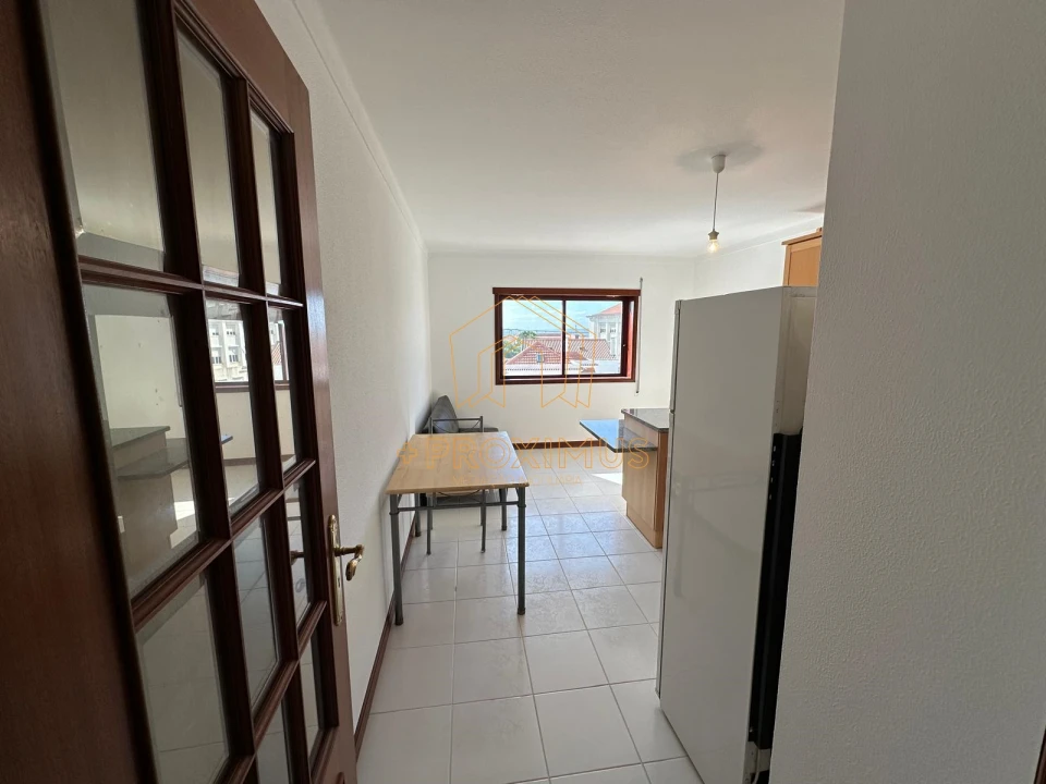 Apartamento T1 para Venda em Buarcos Foto 4