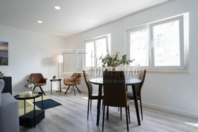 Apartamento T3 para Venda em Benfica