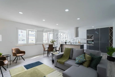 Apartamento T3 para Venda em Benfica