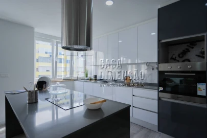 Apartamento T3 para Venda em Benfica