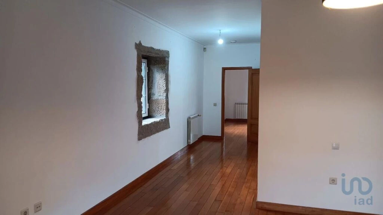 Moradia T3 para Venda em Oliveira (Santa Maria) Foto 6