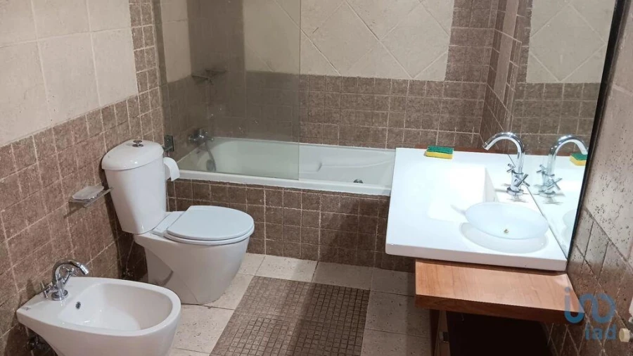 Moradia T3 para Venda em Oliveira (Santa Maria) Foto 11