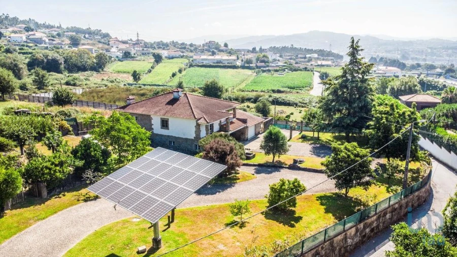 Moradia T3 para Venda em Oliveira (Santa Maria)