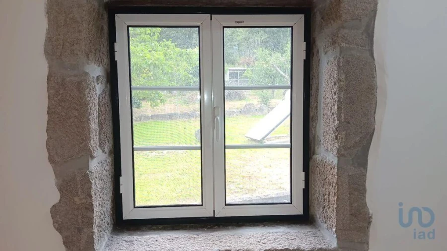 Moradia T3 para Venda em Oliveira (Santa Maria) Foto 10