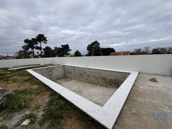 Moradia T4 para Venda em Azeitão (São Lourenço e São Simão) Foto 4
