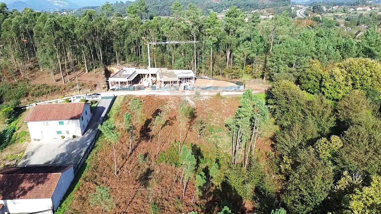 Terreno para Venda em Rebordões (Souto) Foto 7