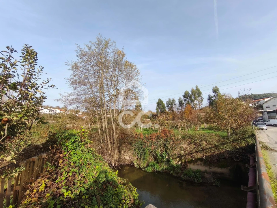 Terreno para Venda em Gondar Foto 3