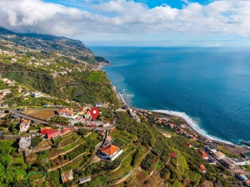 Moradia T4 para Venda em Ponta do Sol