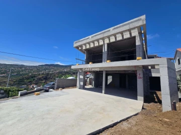 Moradia T4 para Venda em Ponta do Sol