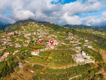 Moradia T4 para Venda em Ponta do Sol