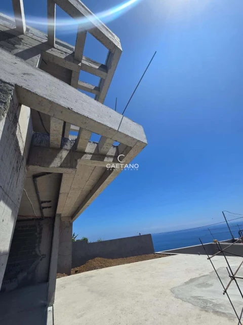 Moradia T4 para Venda em Ponta do Sol