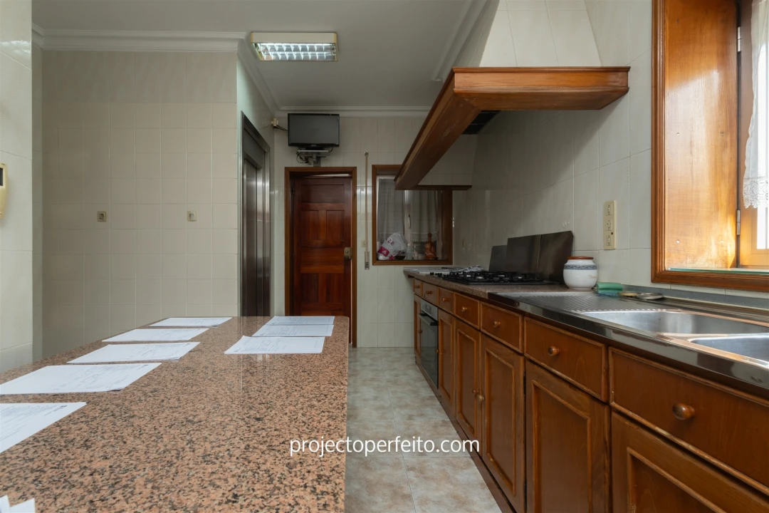 Moradia T4 para Venda em Fânzeres e São Pedro da Cova Foto 6