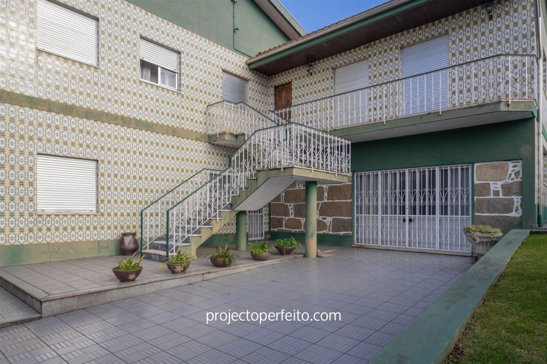 Moradia T4 para Venda em Fânzeres e São Pedro da Cova Foto 2