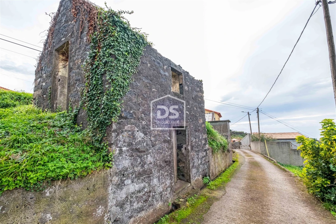 Moradia T2 para Venda em Porto Moniz Foto 13