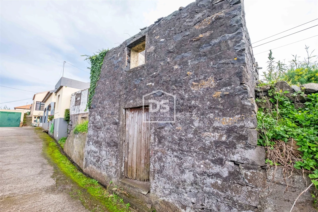 Moradia T2 para Venda em Porto Moniz Foto 12