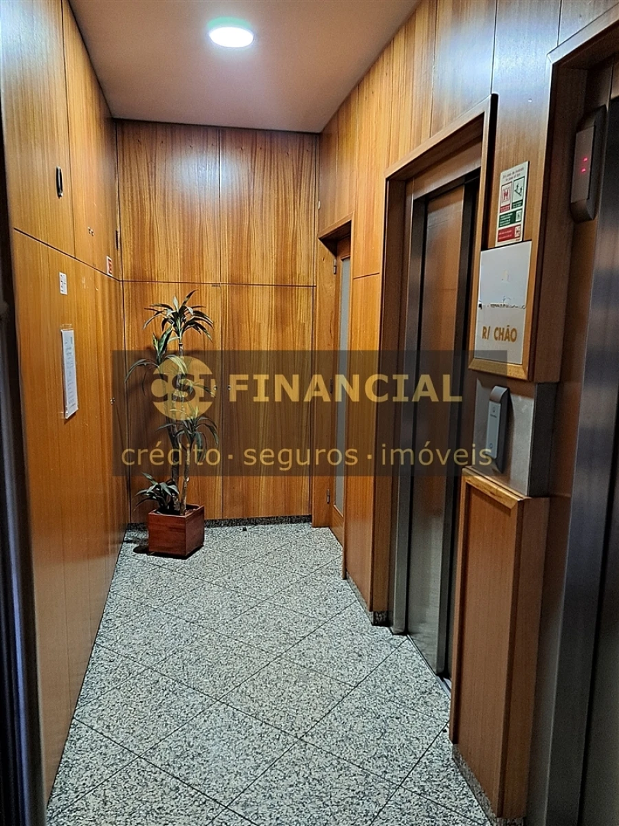 Apartamento T3 para Venda em Esmoriz Foto 1