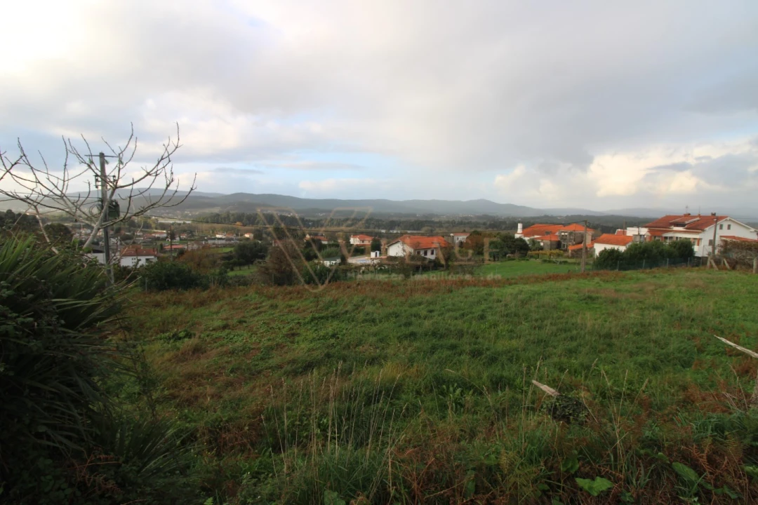 Terreno para Venda em Gondarem Foto 8