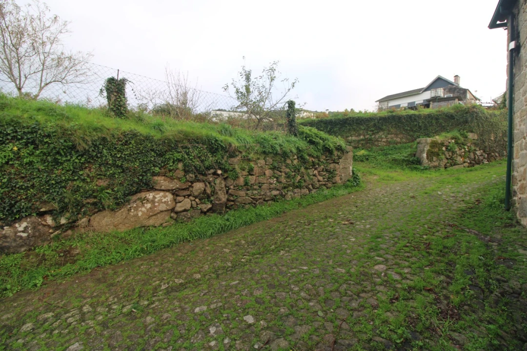 Terreno para Venda em Gondarem Foto 9