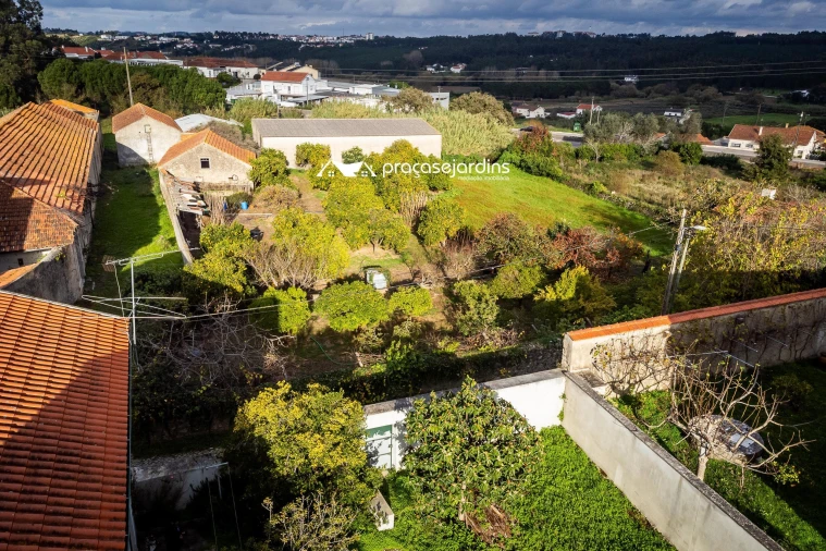 Prédio para Venda em Parceiros e Azoia Foto 3