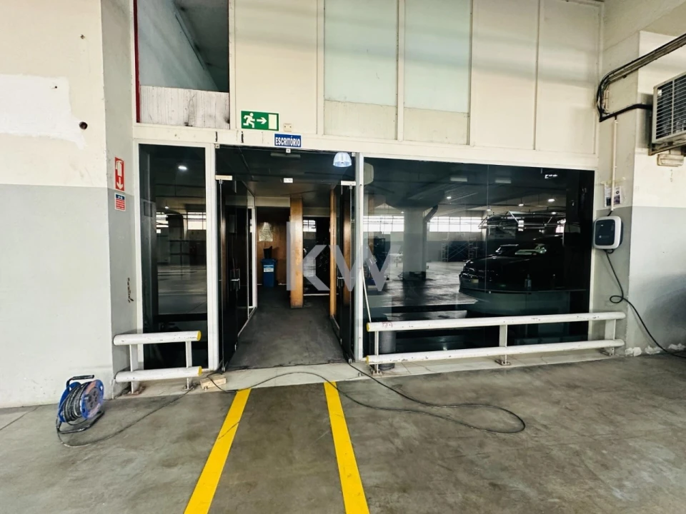 Armazém para Arrendamento em São Vicente Foto 7